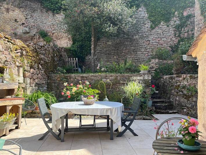 Gîte pour 2 personnes, avec jardin et terrasse à Semur-en-Auxois - 3