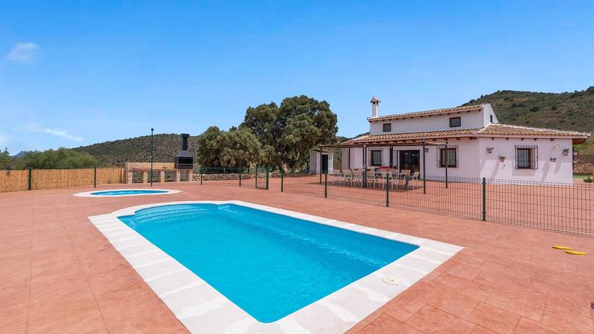 Casa rural para 12 personas, con piscina y balcón/terraza, Se admiten mascotas en Casabermeja - 4