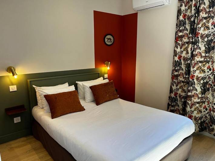 Hôtel pour 3 personnes, avec piscine et jardin à Orange - 3
