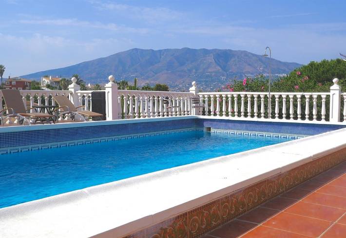 Villa with Pool near Fuengirola with Mountain View, Pool, Wi-Fi & Garden in Mijas Costa, Mijas