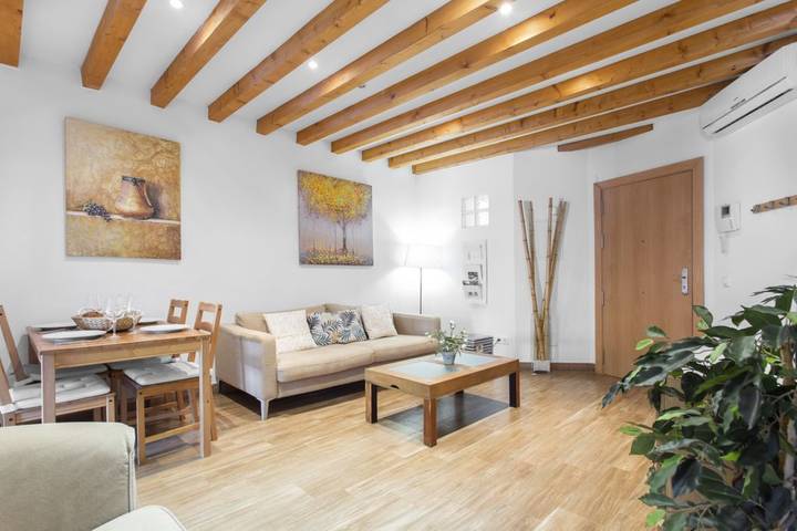 Apartamento entero, Moderno apartamento "Can Darder" con piscina, aire acondicionado, terraza y Wi-Fi in L'Horta, Sóller