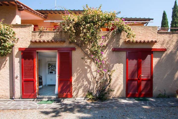 Location de vacances pour 4 personnes, avec jardin à Magazzini