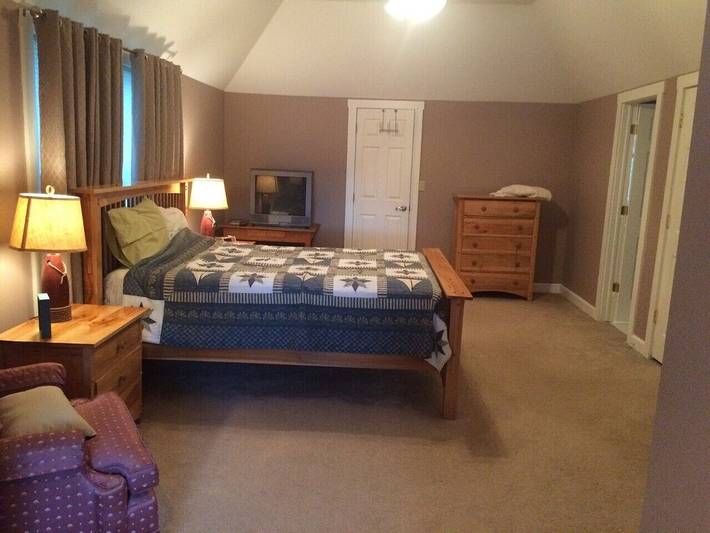 Vacation rental for 14 people, with balcony in Chautauqua Lake