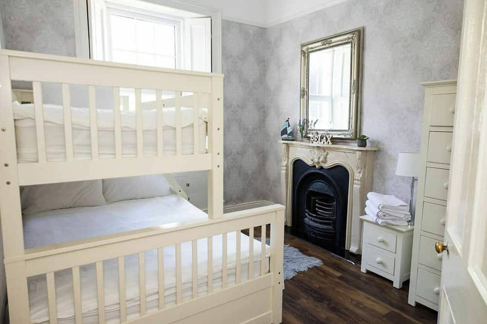 Beach Views, Elegant & Modernised 5Bd Period Home in Tramore, County Waterford