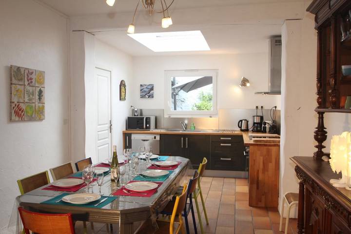 Gîte pour 8 personnes, avec Terrasse ainsi que Jardin et Vue