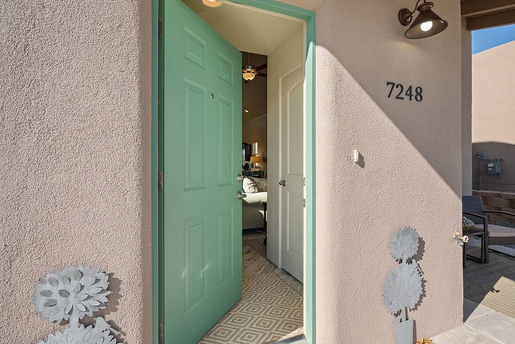 Luxurious Open Concept Home with Fabulous Backyard Entertainment Area in Santa Fe, Santa Fe County