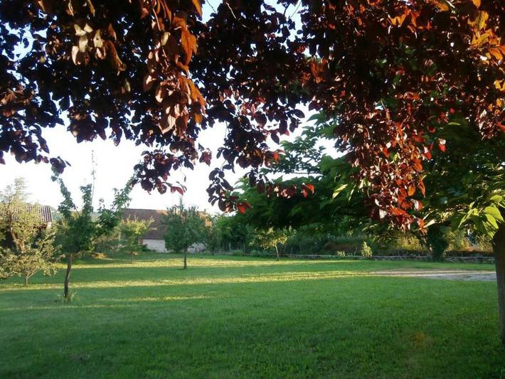 Location de vacances pour 6 personnes, avec terrasse et jardin à Cherveix-Cubas - 2