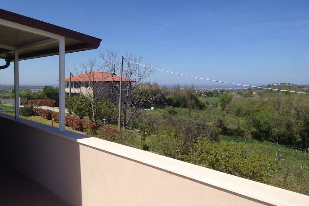 Hangvilla mit Meerblick in Tavullia, Pesaro-Urbino