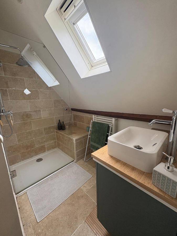 Location de vacances pour 6 personnes, avec jardin à Monplaisant - 3