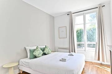 Appartement De Vacances pour 4 Personnes dans Puteaux, Hauts-de-Seine, Photo 1