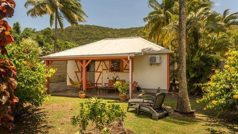 Gîte pour 6 personnes, avec piscine ainsi que jardin et terrasse, animaux acceptés à Pointe-Noire - 2