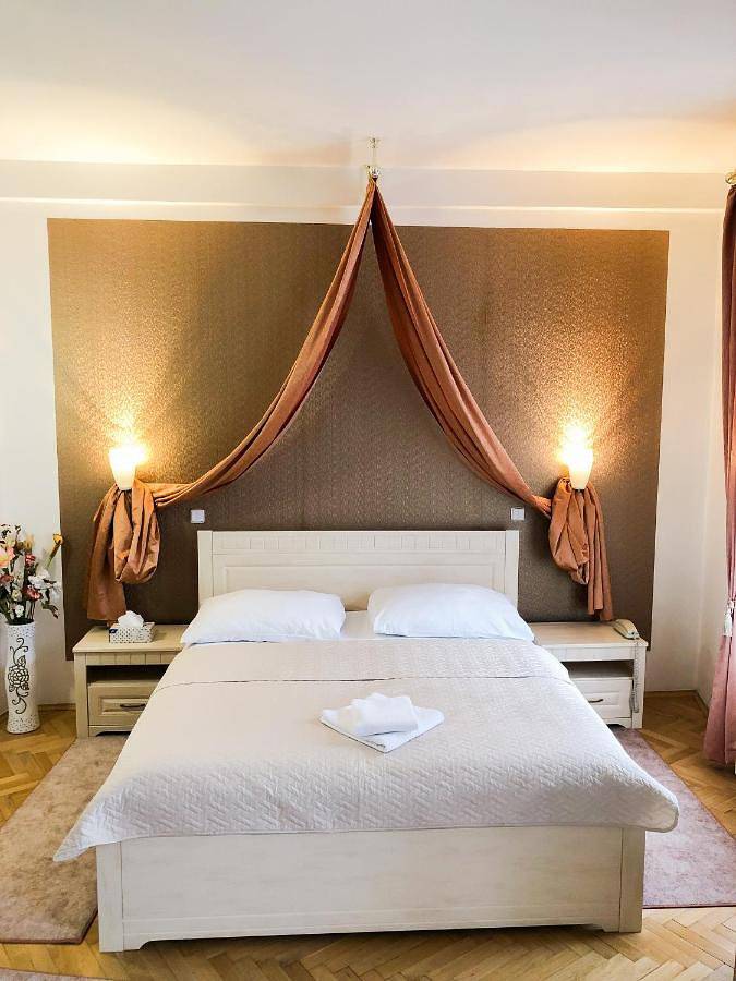 Hôtel pour 2 personnes, avec sauna et terrasse à Mladá Boleslav - 2