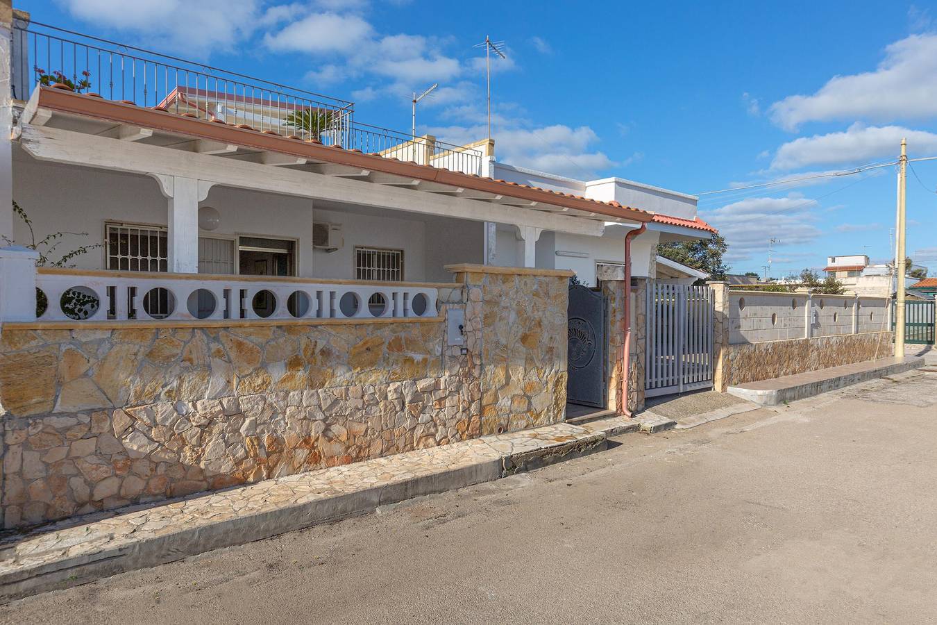 Gästehaus für 8 Personen mit Terrasse in Porto Cesareo, Golf von Tarent