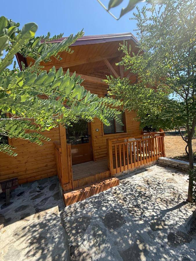 Bungalow with Patio in Drenovë, Albanien