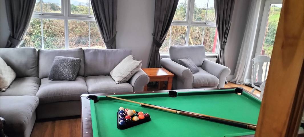 Ferienhaus für 10 Personen, mit Garten und Seeblick sowie Terrasse, kinderfreundlich in Irland - 4