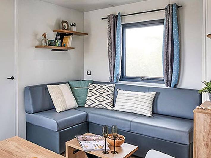 Flower Camping de l'Olivigne - Mobilheim 6 personen - Mobilheim Premium 38 m² 3 Zimmer + Terrasse 21m² + Tv + Lv + Klimaanlage + Plancha + 2 Bäder 6 Pers. in Bize-Minervois, Mittelmeerküste (Frankreich)