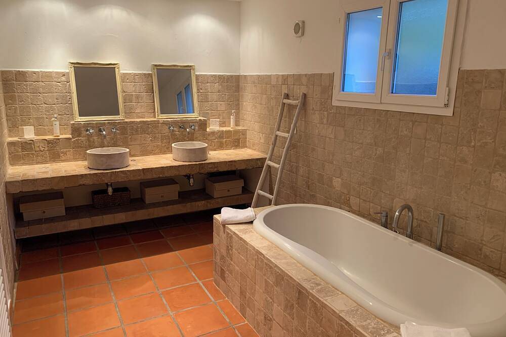 Chambre d'hôtes Figari: Suite familiale de deux chambres ( 2 à 4 personnes ) in Figari, Arrondissement de Sartène