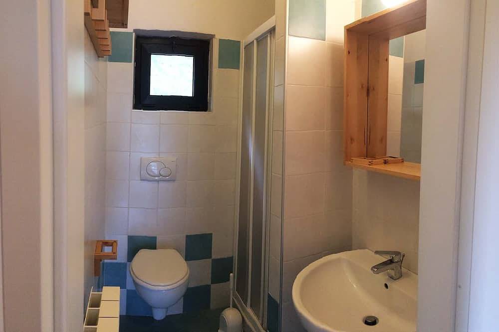 Ganze Wohnung, Direkt vom Eigentümer - mit eingezäunt Garten in Idro, Gardasee-Berge