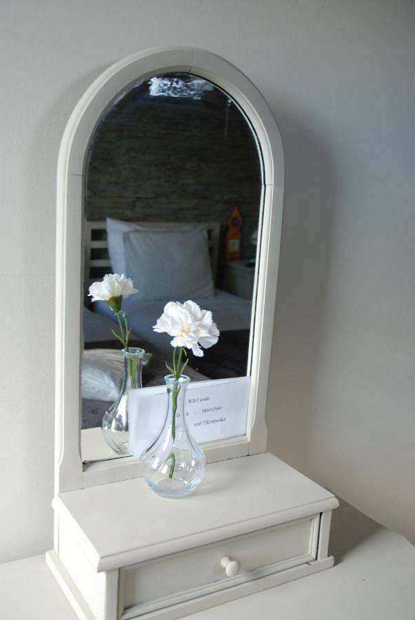 Location de vacances pour 2 personnes, avec terrasse ainsi que vue et jardin à Bouillon - 2