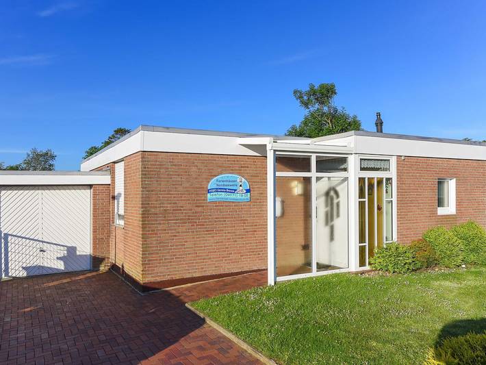 Ferienhaus für 4 Personen, mit Terrasse und Garten in Bensersiel - 3