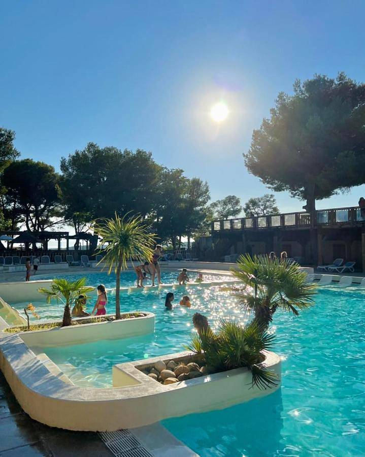 Camping Le Mas in Martigues, Côte méditerranéenne (France)