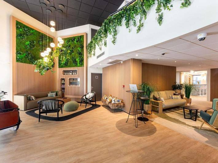 Hôtel pour 4 personnes, avec Terrasse et Jardin ainsi que Piscine et Sauna