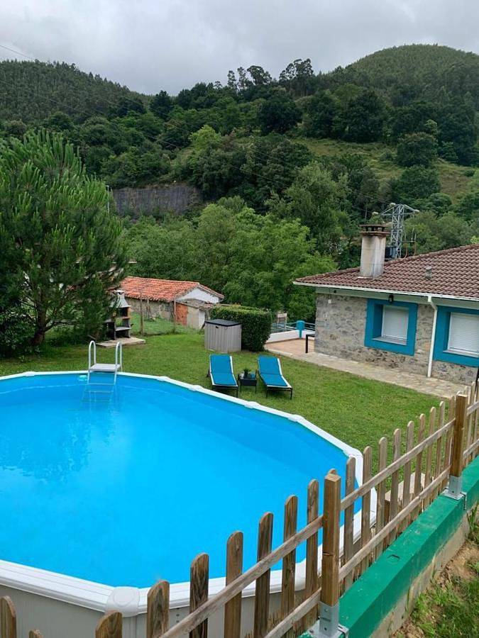 Casa de vacaciones para 8 personas, con piscina además de vistas y jardín - 1