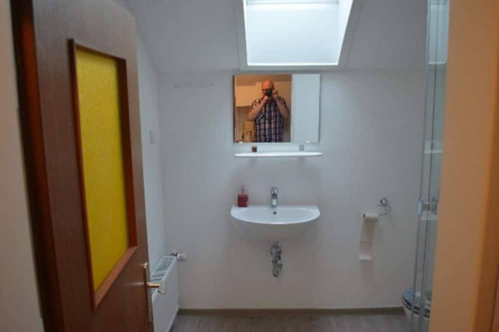 Ganze Wohnung, Ferienwohnung für neun Personen in Homberg in Homberg, Knüllgebirge