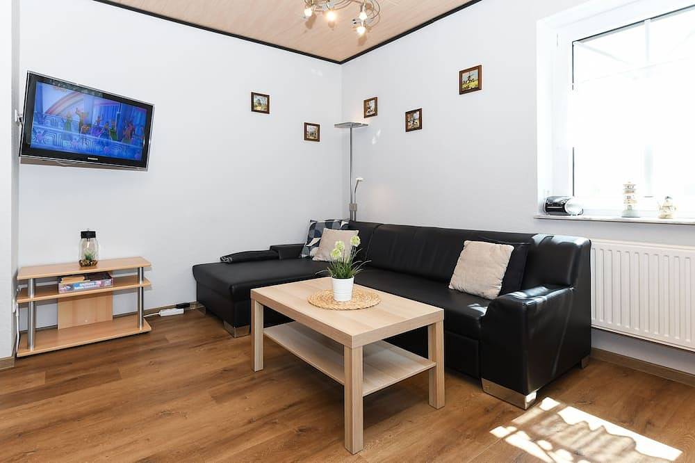 Ganze Wohnung, Ferienwohnung Luuv - Haus Flinthörn in Altharlingersiel, Neuharlingersiel