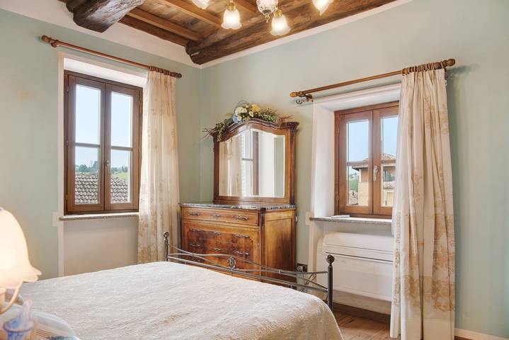 Appartamento intero, Appartamento 'La Rocca di Efisio - Dolcetto' con terrazza privata, Wi-Fi e aria condizionata in Costigliole d'Asti, Langhe