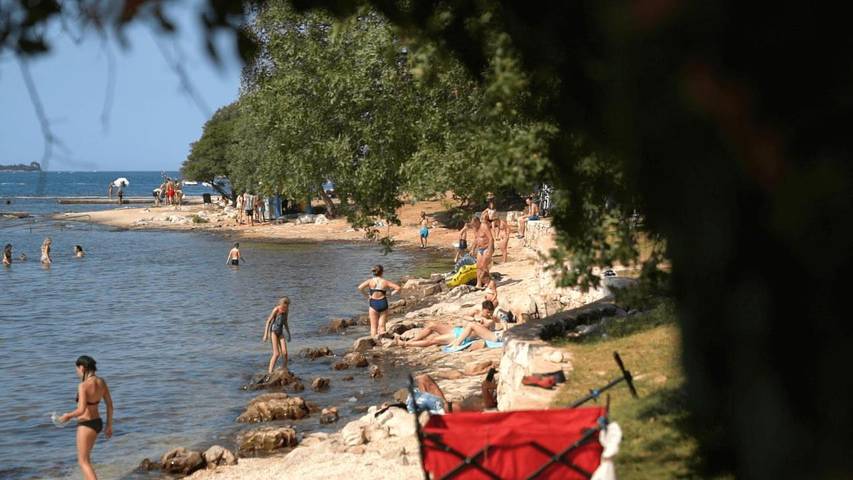 Villaggio vacanza per 5 persone, con Terrazza e Piscina nonché Panorama a Rovigno