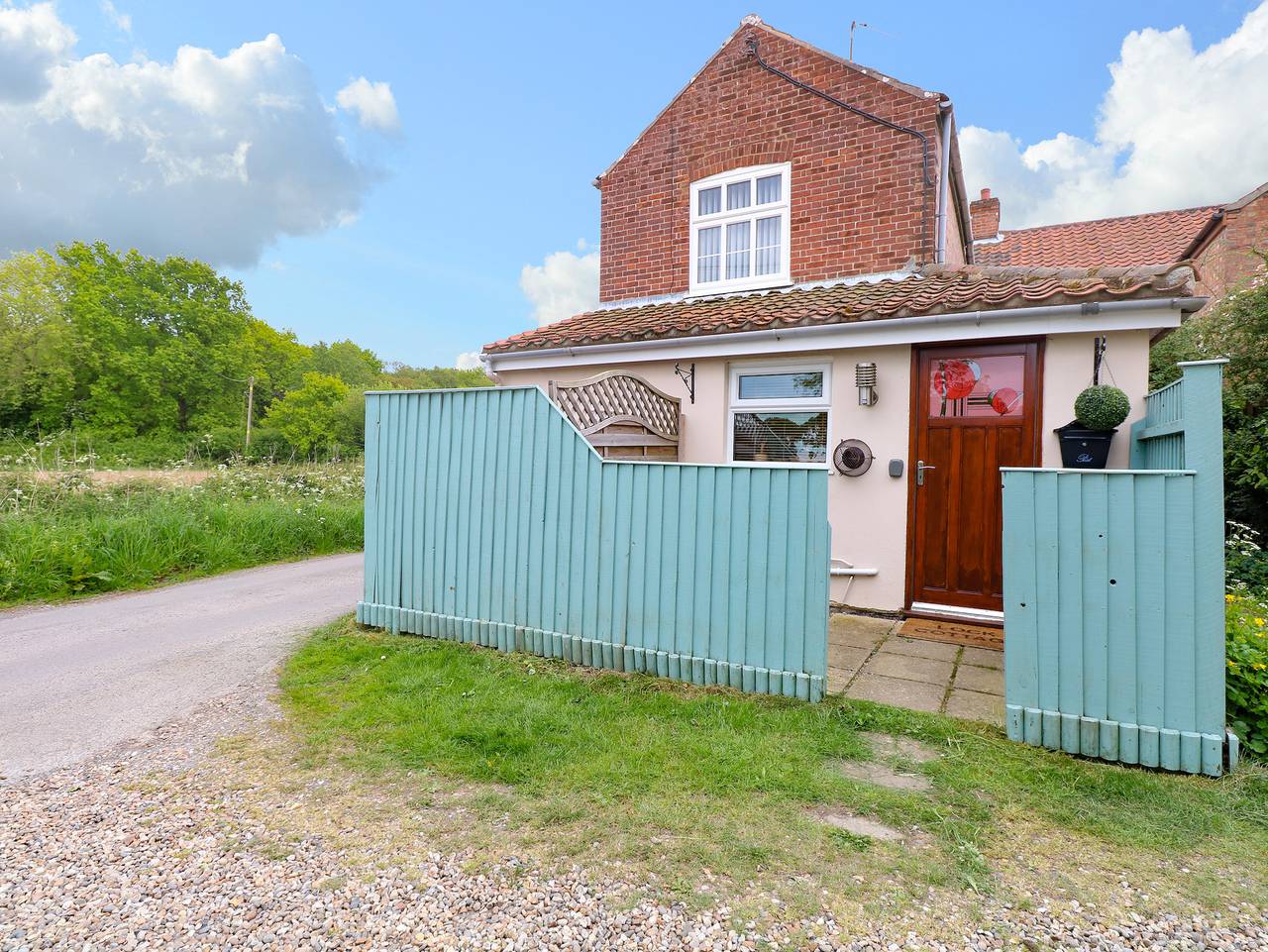 Log Cabin for 2 People in Honing, Norfolk