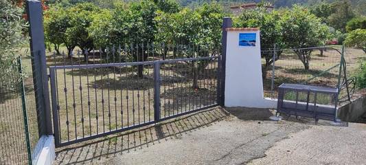 Gîte pour 4 personnes, avec jardin ainsi que vue et balcon dans Cardedu