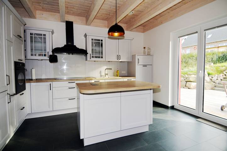 Ferienhaus mit Meerblick für 8 Personen, mit Garten und Balkon in Heiligenhafen - 4