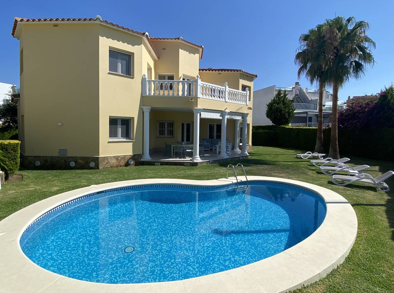 Villa Coral in Oliva, Costa Blanca
