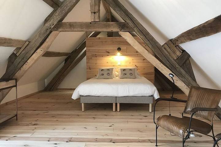Gîte pour 4 personnes, avec terrasse ainsi que jacuzzi et jardin