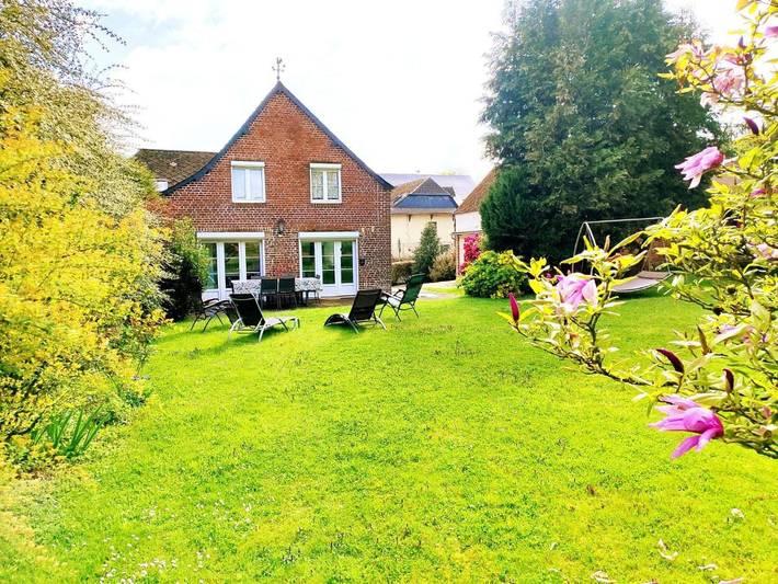 Location de vacances pour 6 personnes, avec terrasse et jardin à Autreppes