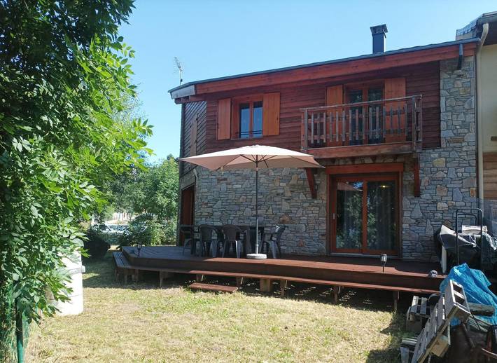 Gîte pour 6 personnes, avec Terrasse et Jardin