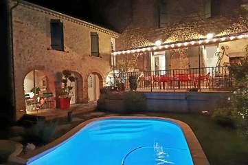 Location de vacances pour 12 personnes à Saint-Hilaire-de-Brethmas