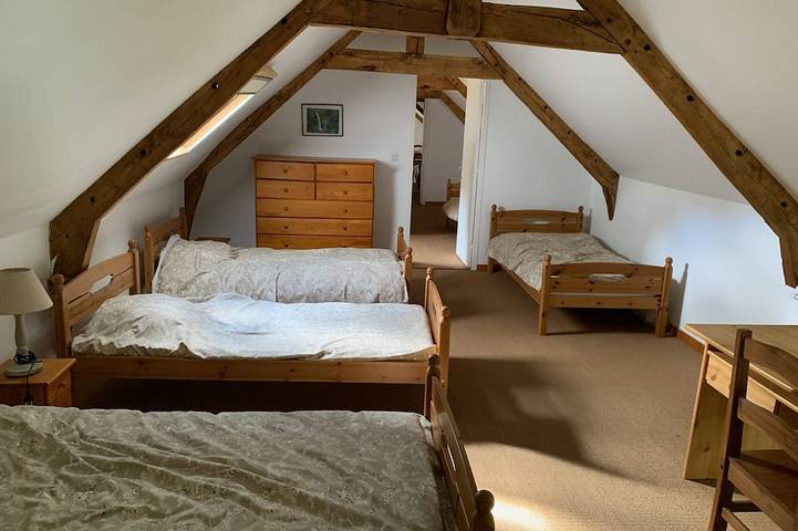 Location de vacances pour 12 personnes, avec jardin et terrasse à Berric - 2