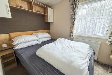 Bungalow for 4 People in Waveney District, Suffolk, Photo 1