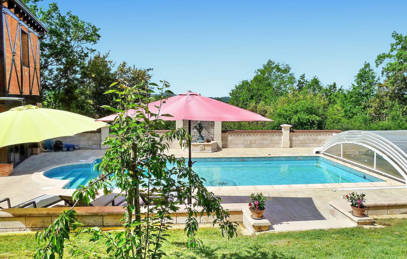 Appartement confortable avec piscine, parking et WiFi près de la Dordogne in Castelnaud-la-Chapelle, Périgord Noir