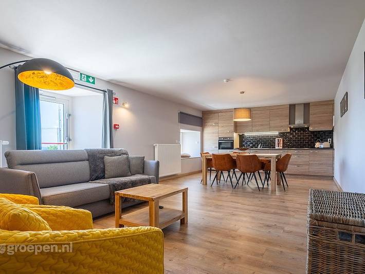Location de vacances pour 32 personnes, avec terrasse ainsi que sauna et balcon/terrasse à Houffalize - 2