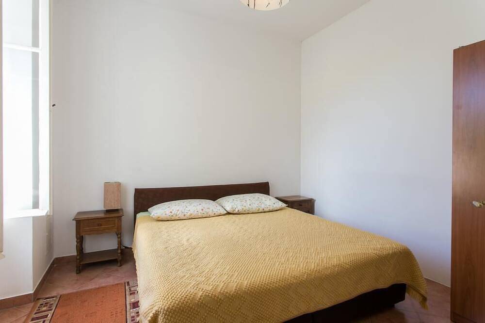 Entire apartment, Apartment Tranquilo- Two Bedroom Apartment with Garden View in Dubrovnik, Grad Dubrovnik