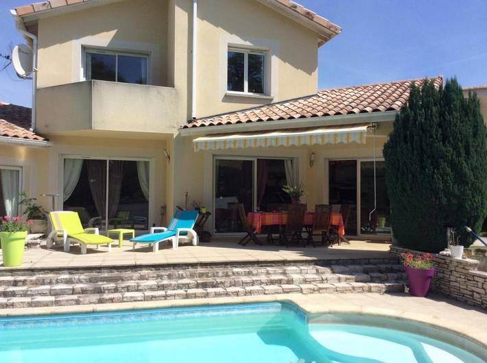 Apartamento de vacaciones para 2 personas, con terraza y jardín además de piscina y vistas - 1
