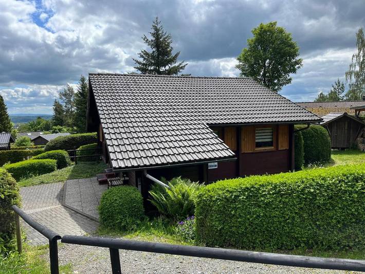 Ferienhaus für 4 Personen, mit Terrasse und Garten sowie Ausblick in Bromskirchen