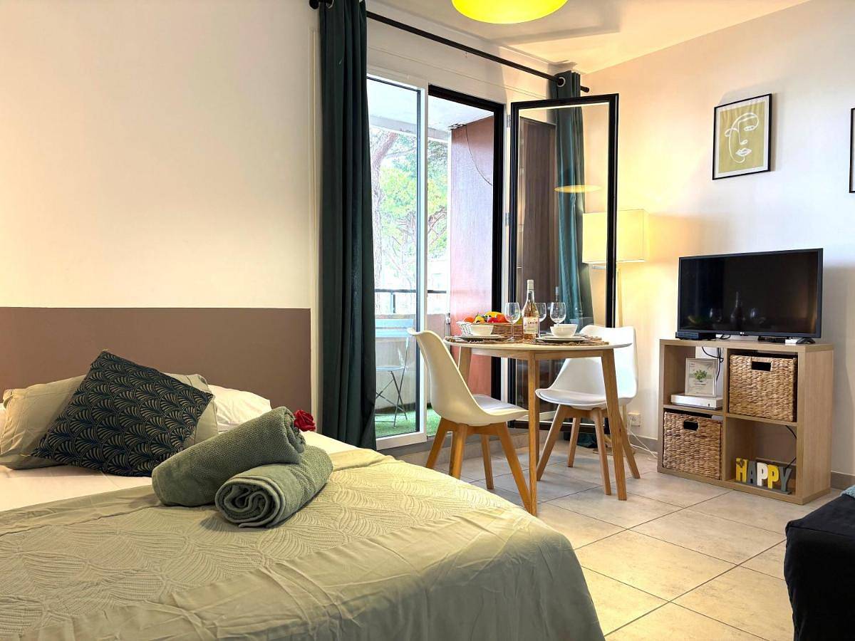 Appartement entier, Amazone 1 Studio Cosy Centre & Plages Clim Wifi Top Prosconciergerie in La Grande-Motte, Côte d'Améthyste