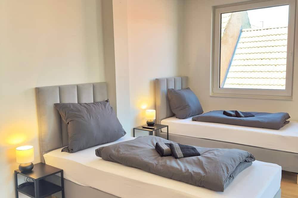 Appartement entier, Balkonliebe Karlsruhe - washing machine, underfloor heating, parking space in Karlsruhe, Plaine du Rhin
