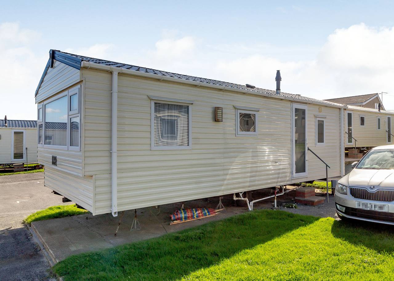 Castaways Oyster 6 (Pet) in Bacton, Norfolk Coast