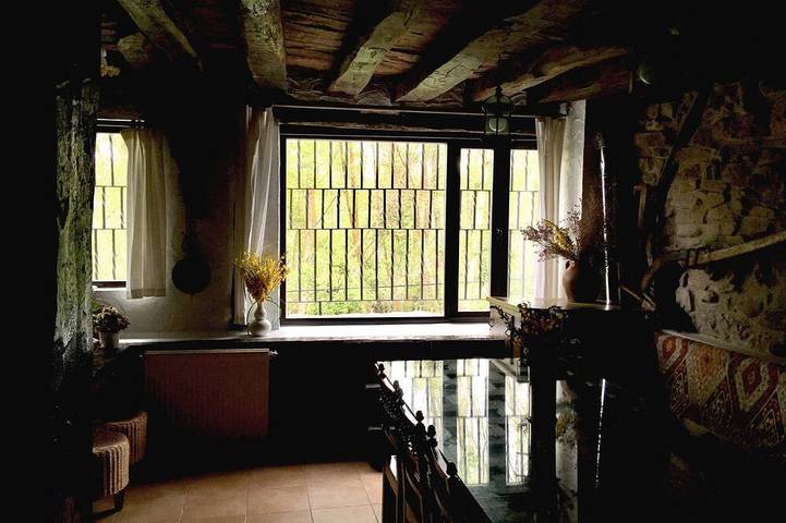 Gîte pour 12 personnes, avec Balcon ainsi que Jardin et Piscine à Valgañón